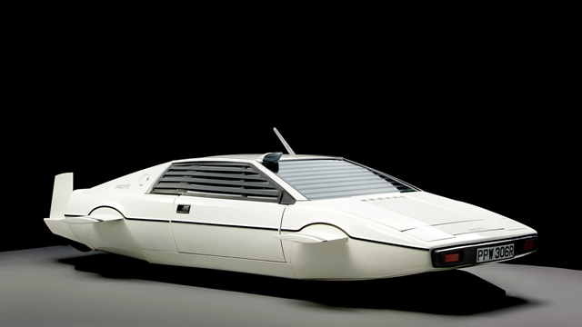 「００７・私を愛したスパイ」の撮影で使われたスポーツカー型潜水艇　(C)Tim Scott/RM Auctions